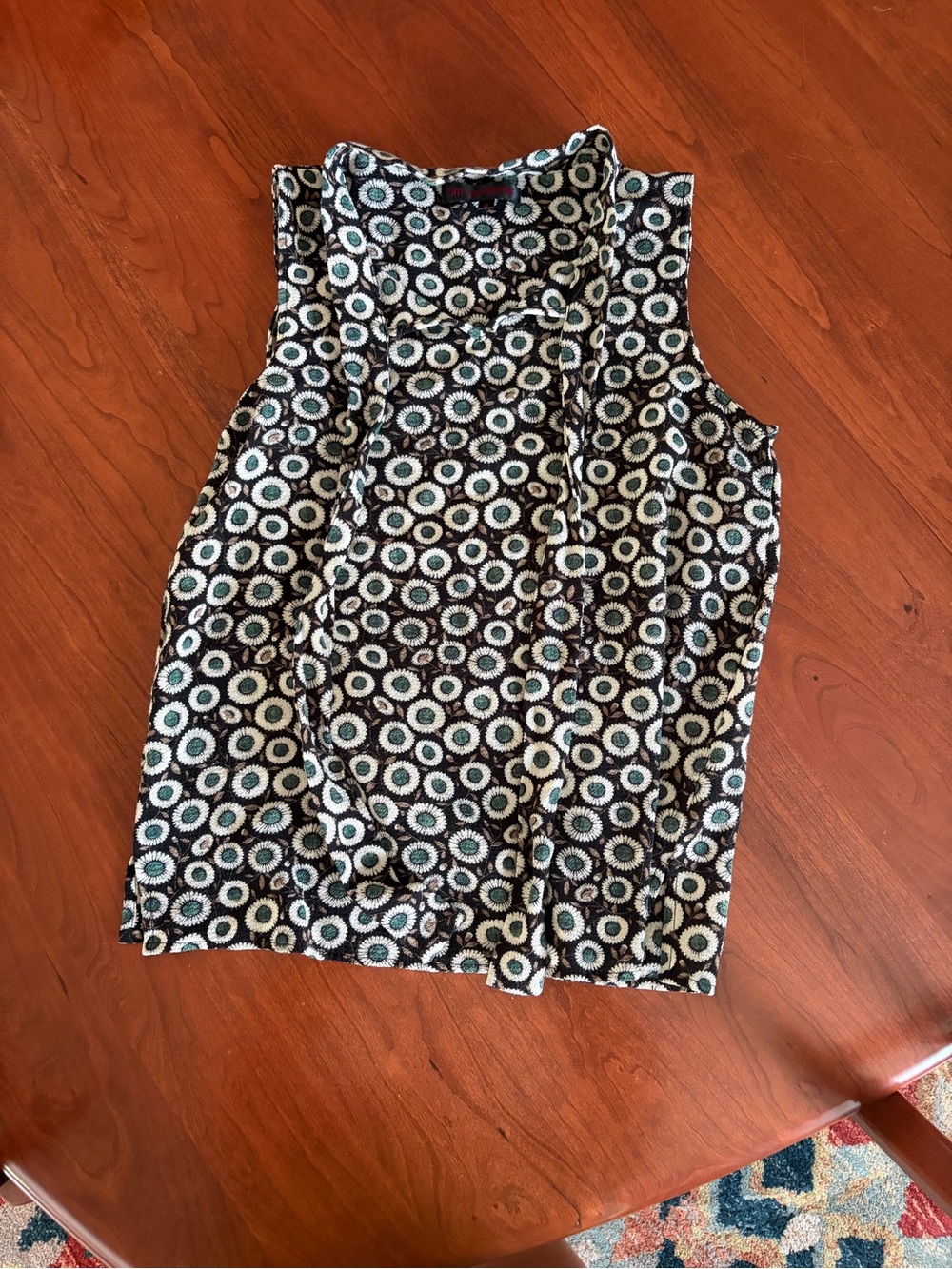 Sleeveless Printed Tie-Neck Blouse in Black and Cream